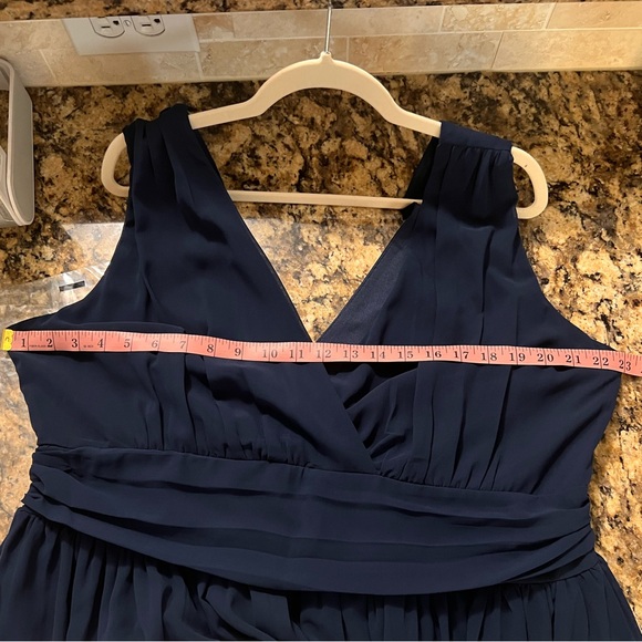 CHARLOTTE RUSSE V-NECK DRESS. SIZE: 2X BUST:23” WAIST:40” NAVY BLUE WITH LINING. - Picture 8 of 12